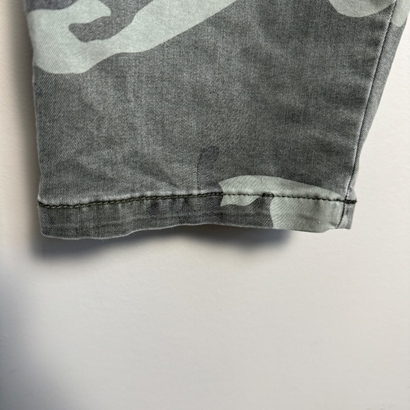 Sanctuary Standard Surplus Women's Cargo Pants Size 29 Camouflage Stretch - Picture 2 of 14